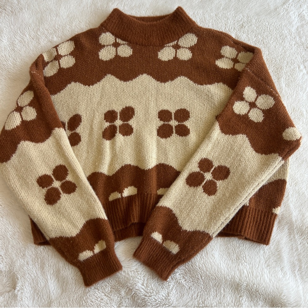 Kendal&Kylie Brown and Cream Flower Print Knit Crop Sweater